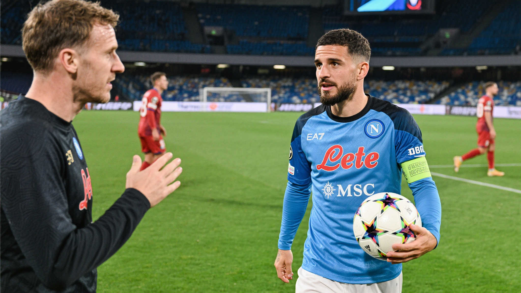 太阳报:那不勒斯4500万瞄准加纳乔与格10,丁丁力荐后者 太阳报:那不勒斯4500万瞄准加纳乔与格10,丁丁力荐后者